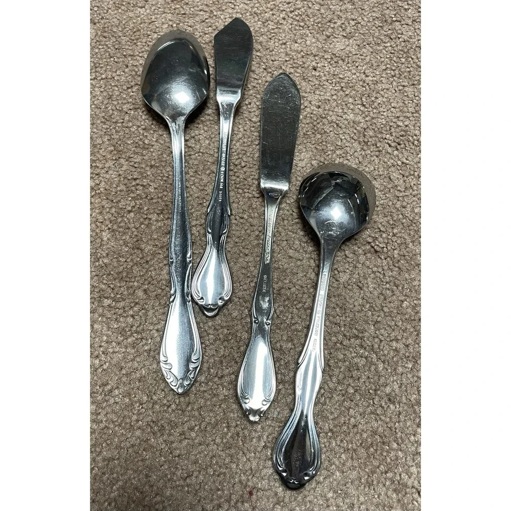 Vintage 4 Piece Leonard Silver Spreader Oneida‎ Ltd Deluxe 2 Spreader 2 Spoons
